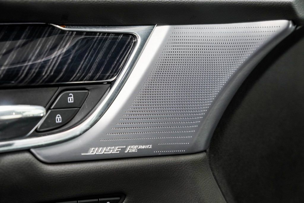 Used 2025 Cadillac XT6 Premium Luxury image 49