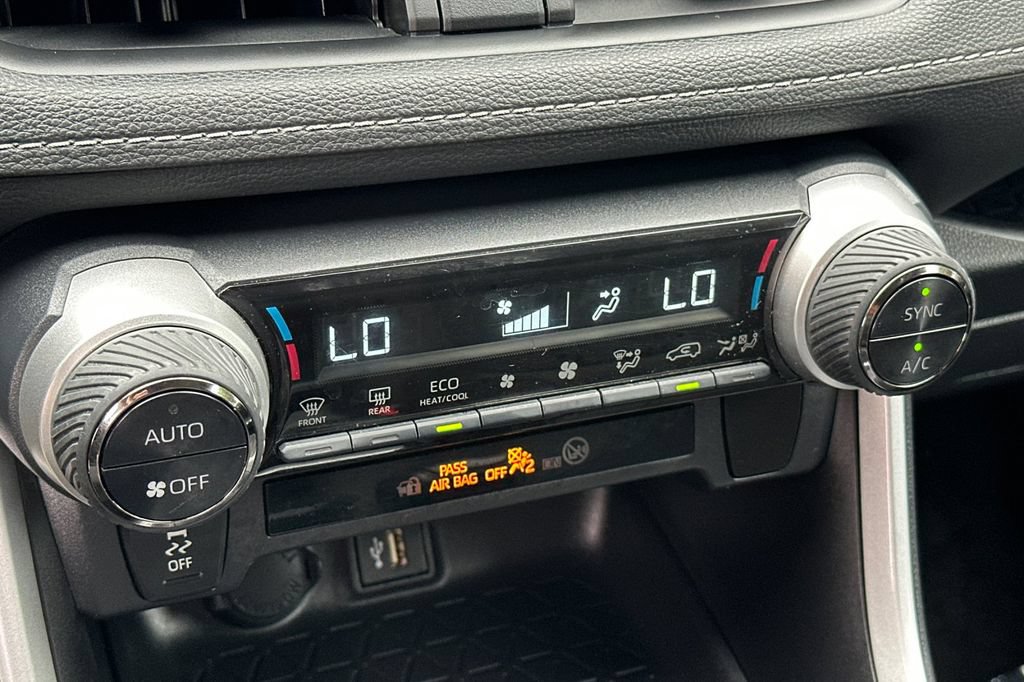 Certified 2024 Toyota RAV4 LE AWD/4WD image 19