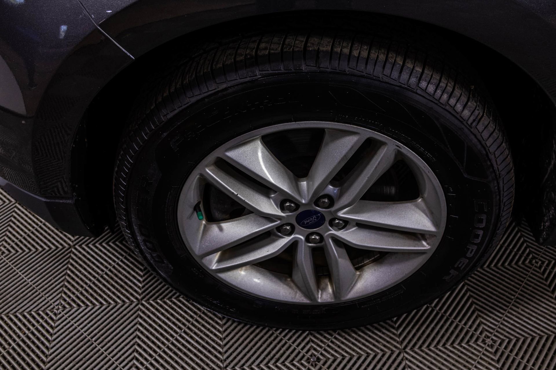 Used 2018 Ford Edge SEL w/ Equipment Group 201A image 43