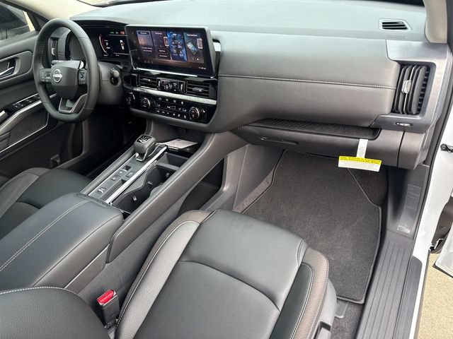 New 2026 Nissan Pathfinder SL FWD image 13