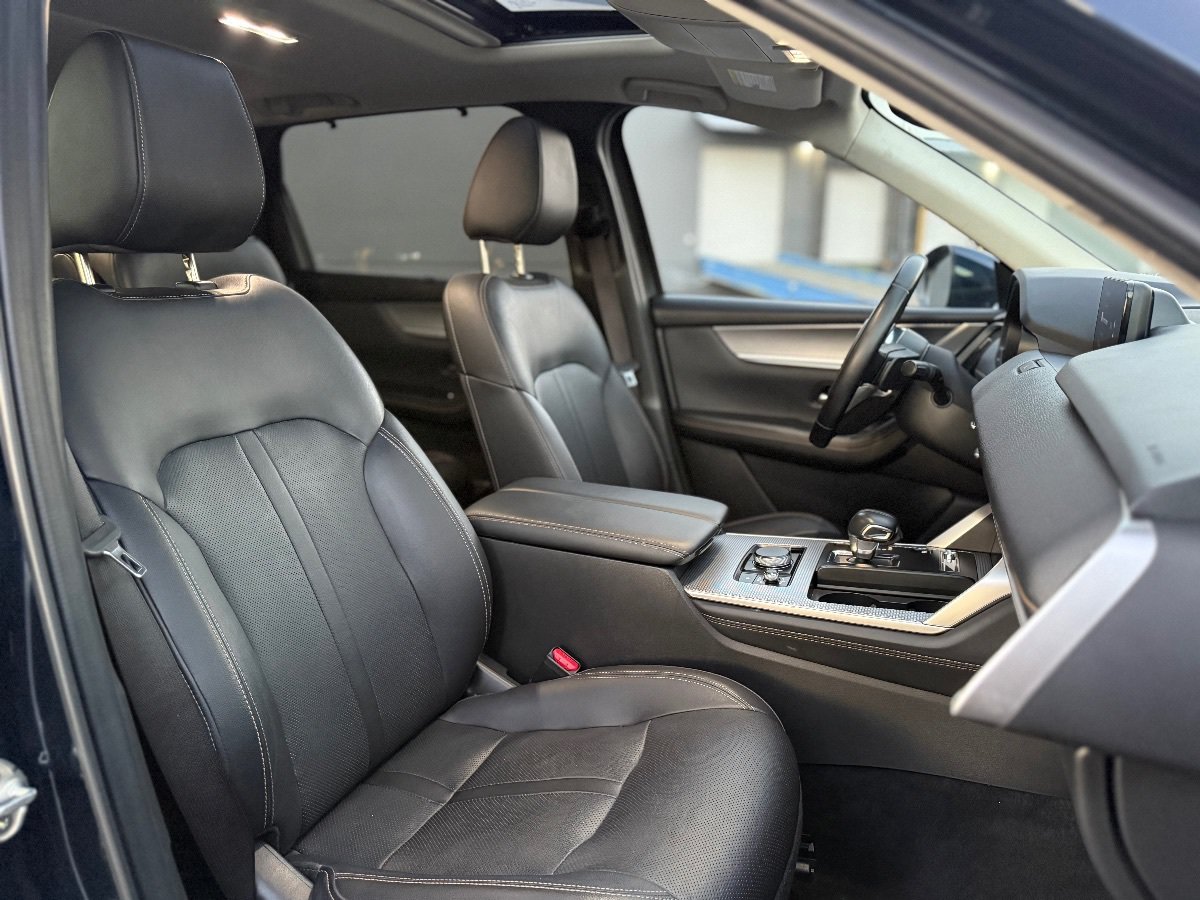 Used 2024 MAZDA CX-90 Plug-In Hybrid w/ Preferred AWD/4WD image 18