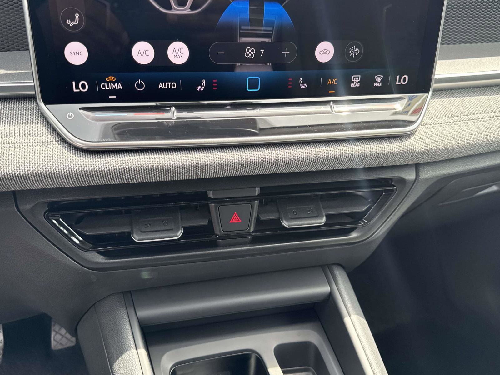 Certified 2025 Volkswagen Tiguan S image 18