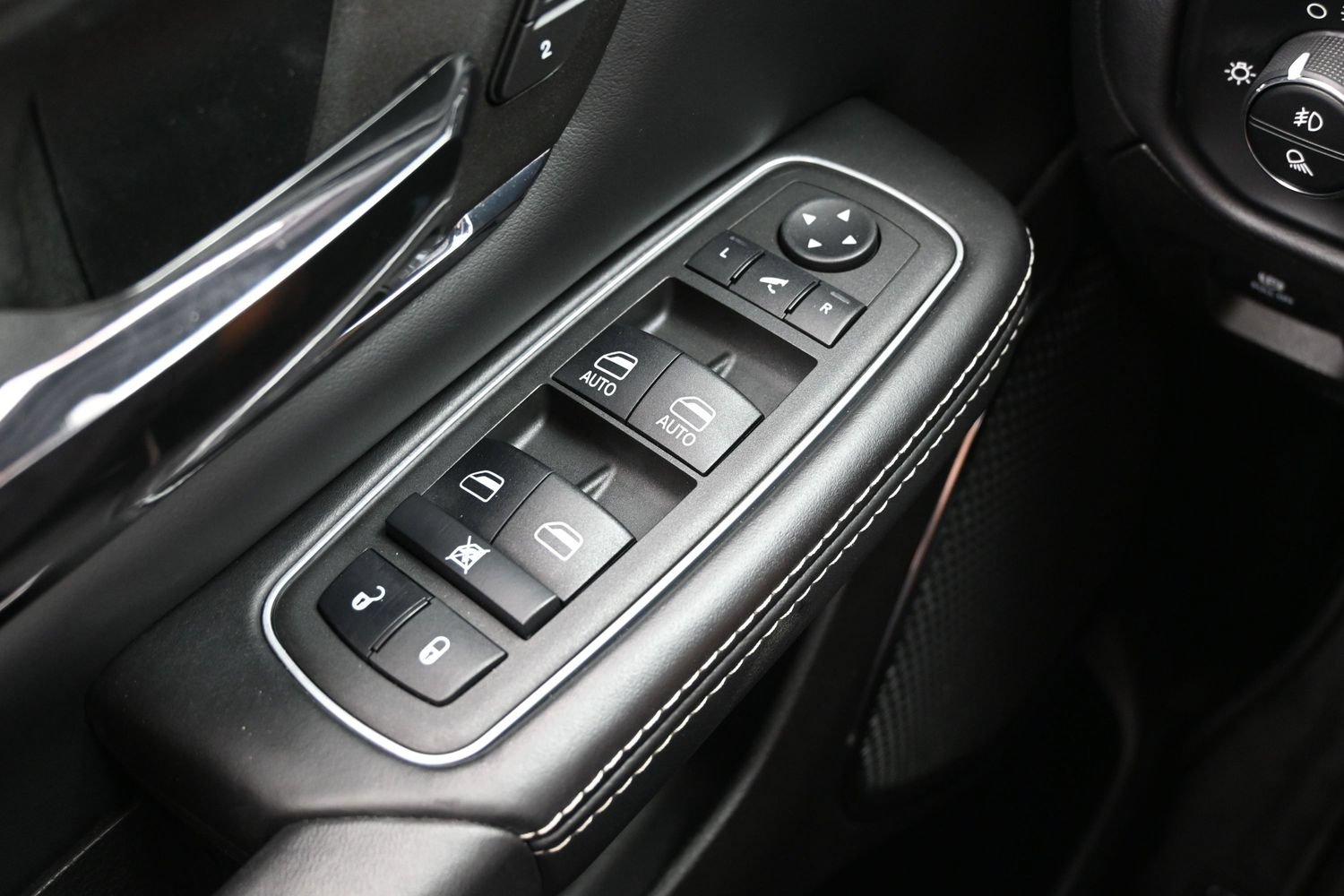 Used 2022 RAM 1500 Limited w/ Body Color Bumper Group AWD/4WD image 25