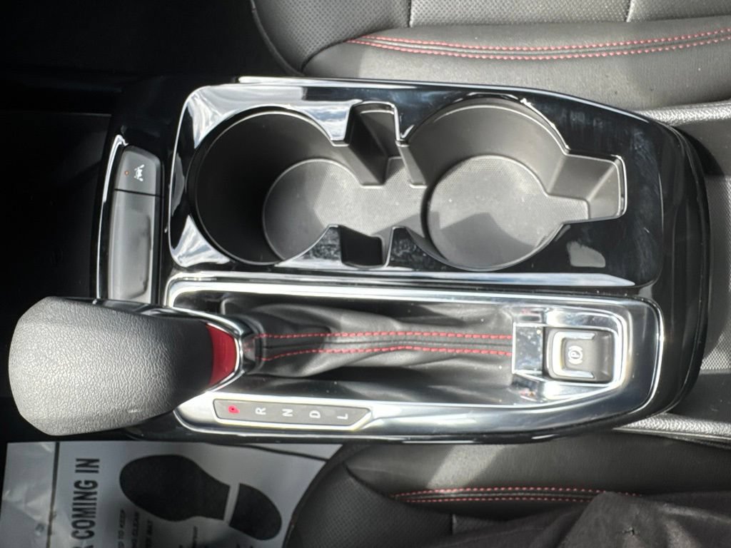 Used 2026 Chevrolet Trax RS w/ Sunroof Package FWD image 18