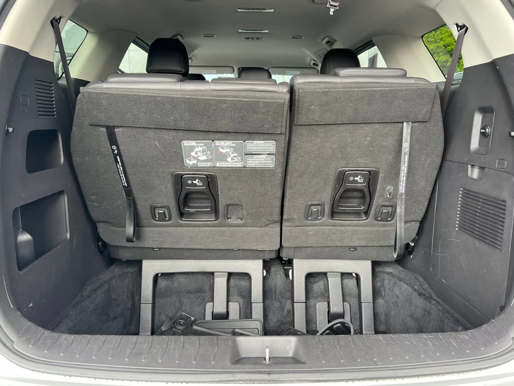 Used 2023 Kia Carnival LX FWD image 21