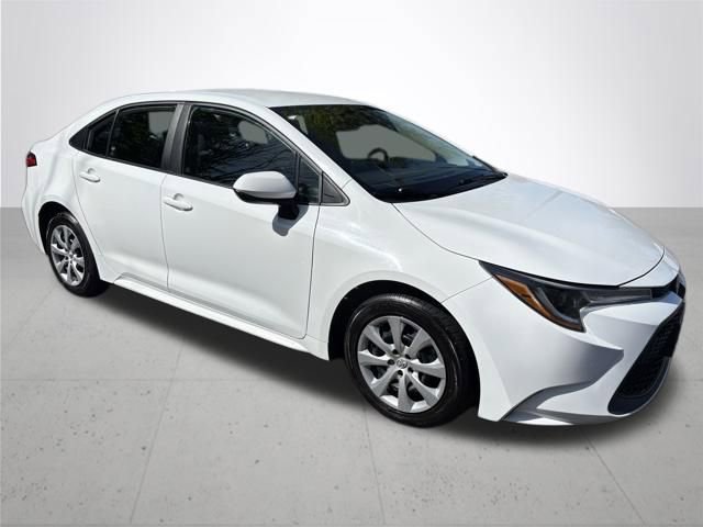 Used 2022 Toyota Corolla LE FWD image 4