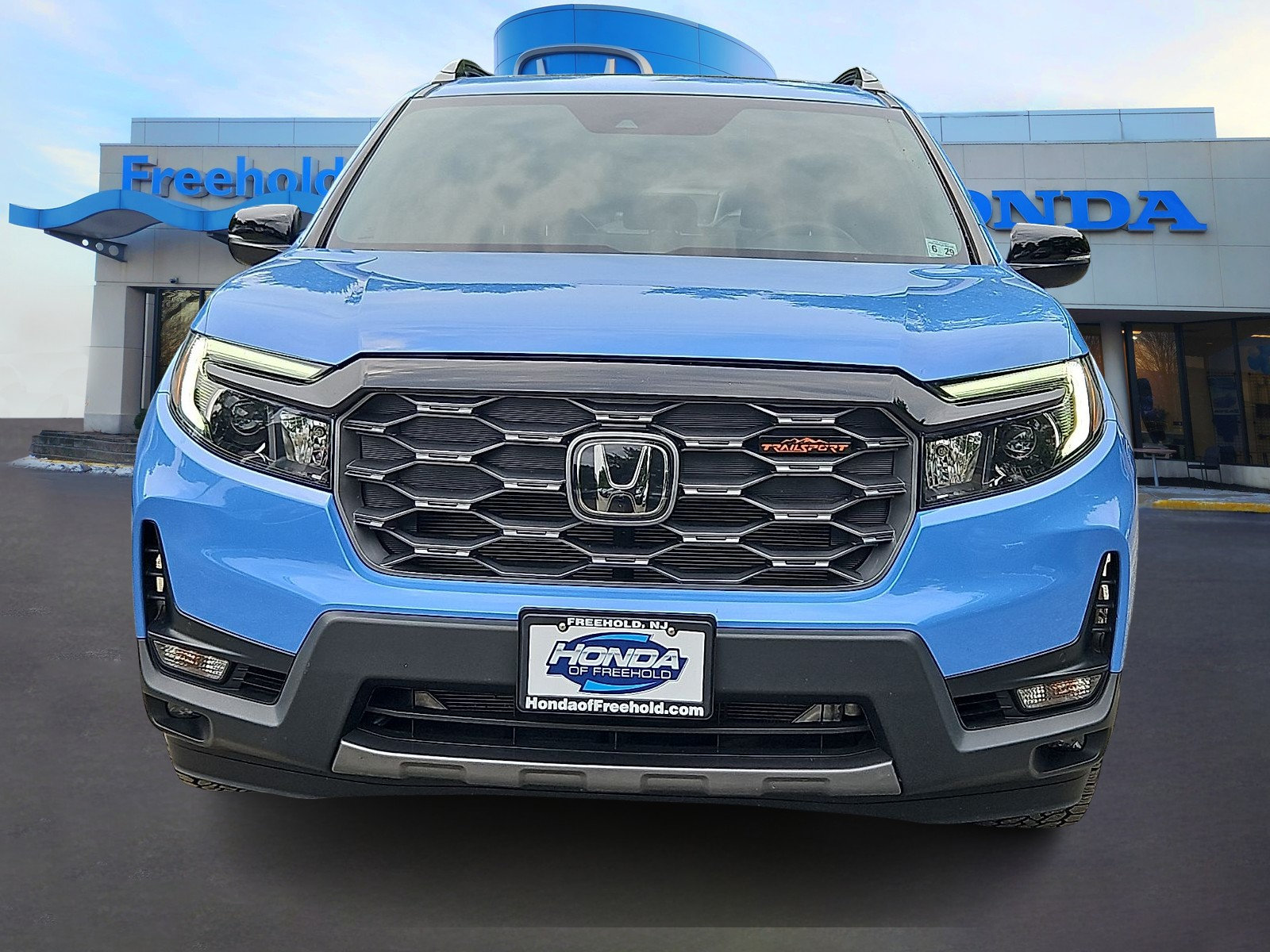 Used 2024 Honda Passport TrailSport image 2