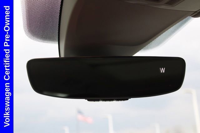 Used 2023 Volkswagen Tiguan SE w/ Panoramic Sunroof Package image 46