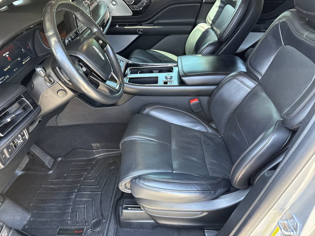 Used 2022 Lincoln Aviator Reserve w/ Equipment Group 201A AWD/4WD image 9