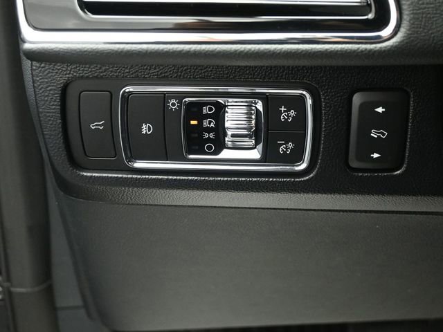 Certified 2023 Lincoln Navigator Reserve AWD/4WD image 11
