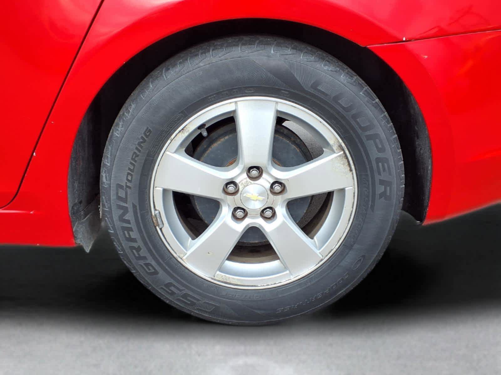 Used 2014 Chevrolet Cruze LT FWD image 3