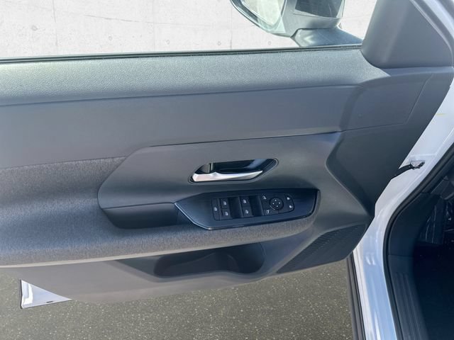 New 2026 Nissan Kicks SV w/ SV Premium Package AWD/4WD image 28