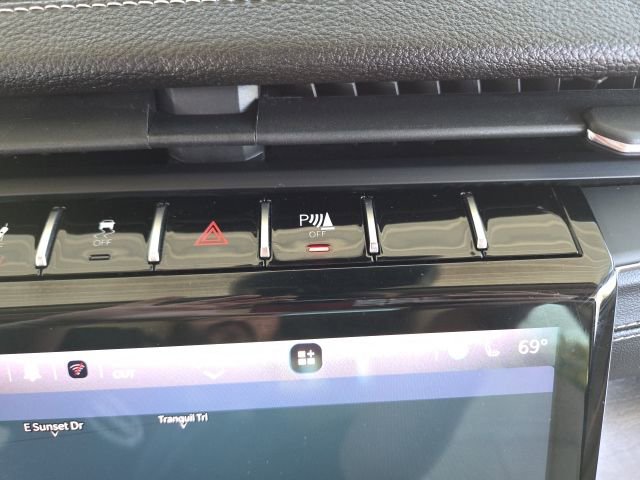 Used 2022 Jeep Grand Cherokee L Limited w/ Luxury Tech Group II image 18