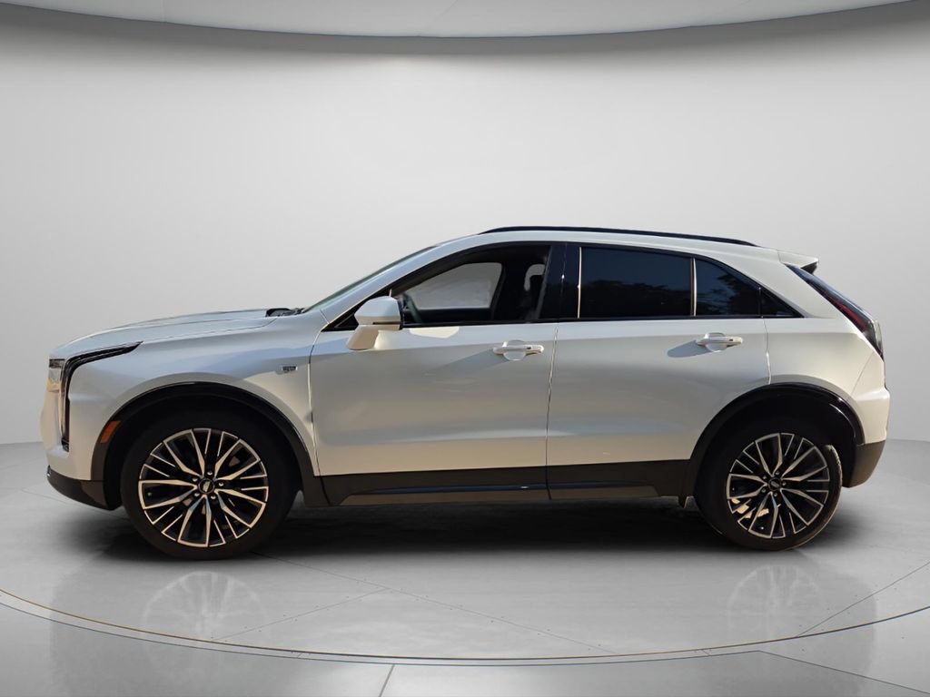 Used 2024 Cadillac XT4 Sport FWD image 3