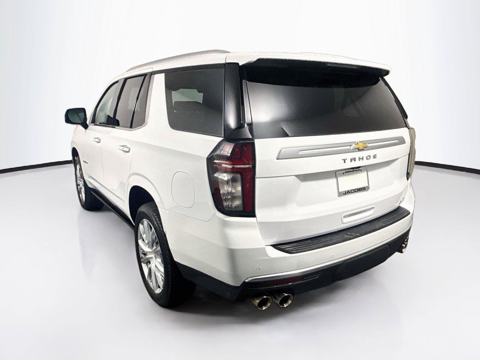 Used 2021 Chevrolet Tahoe High Country w/ Premium Package AWD/4WD image 3