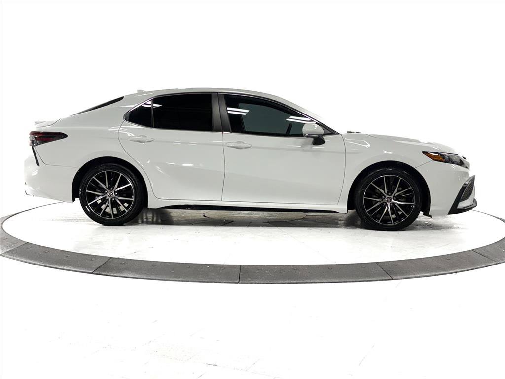 Certified 2022 Toyota Camry SE image 11