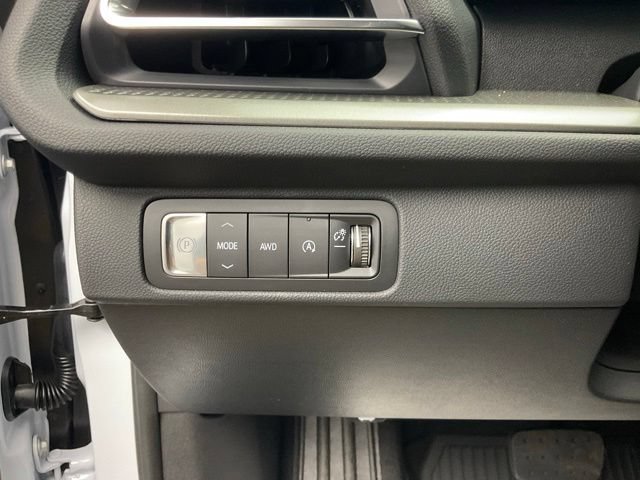 New 2026 Chevrolet Traverse LT w/ Driver Confidence Package AWD/4WD image 13