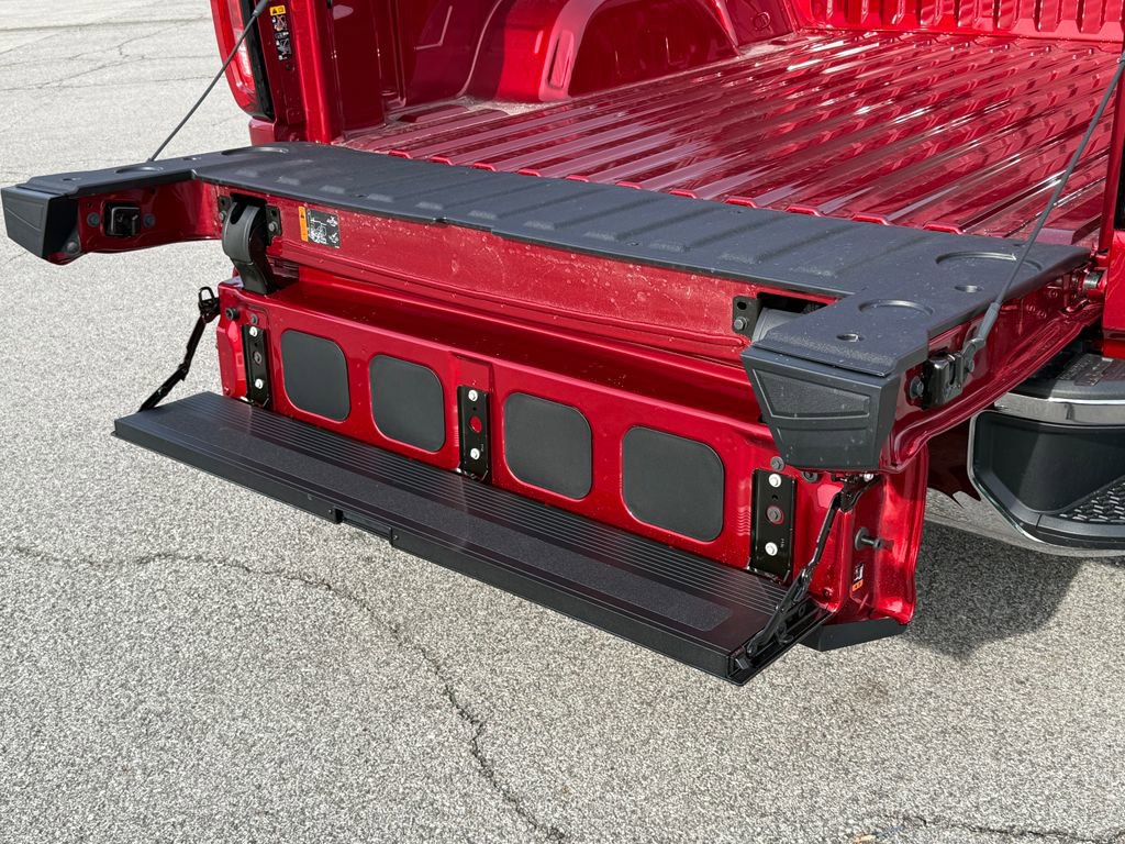 New 2026 GMC Sierra 1500 SLT w/ SLT Premium Package image 7