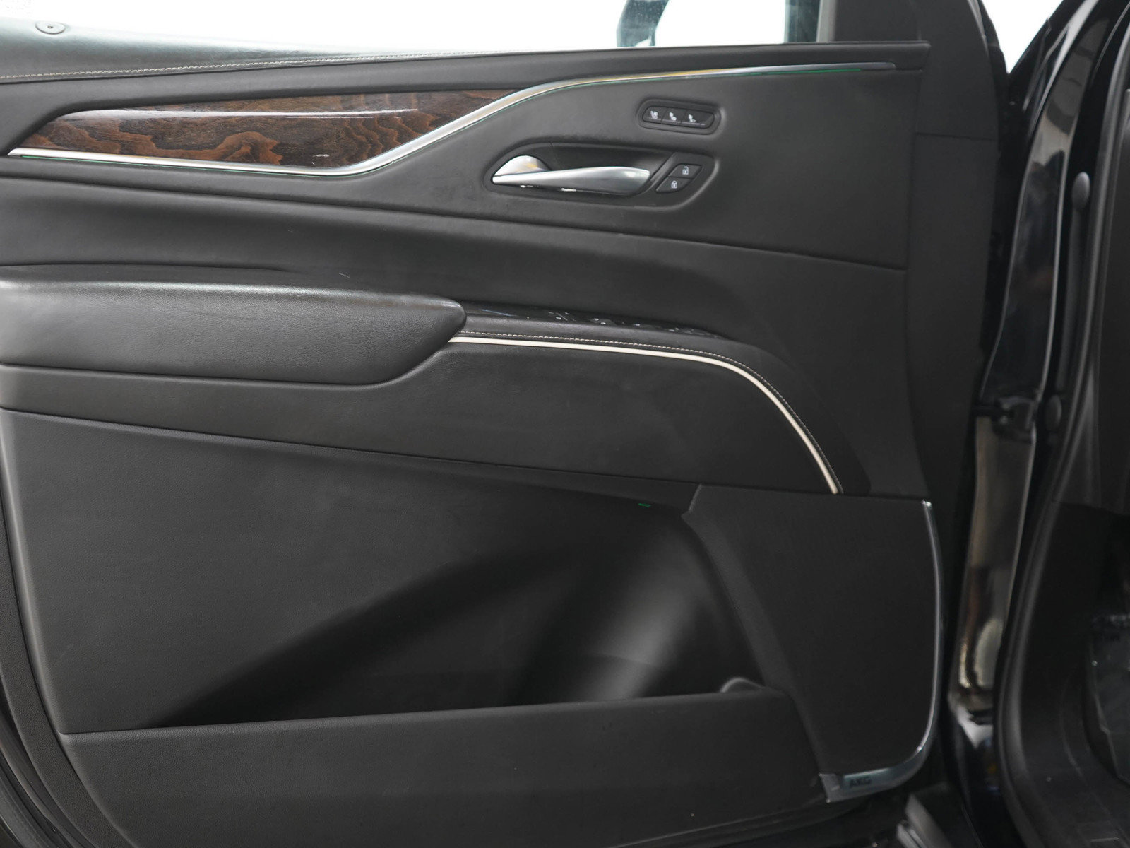 Used 2021 Cadillac Escalade Sport Platinum AWD/4WD image 22