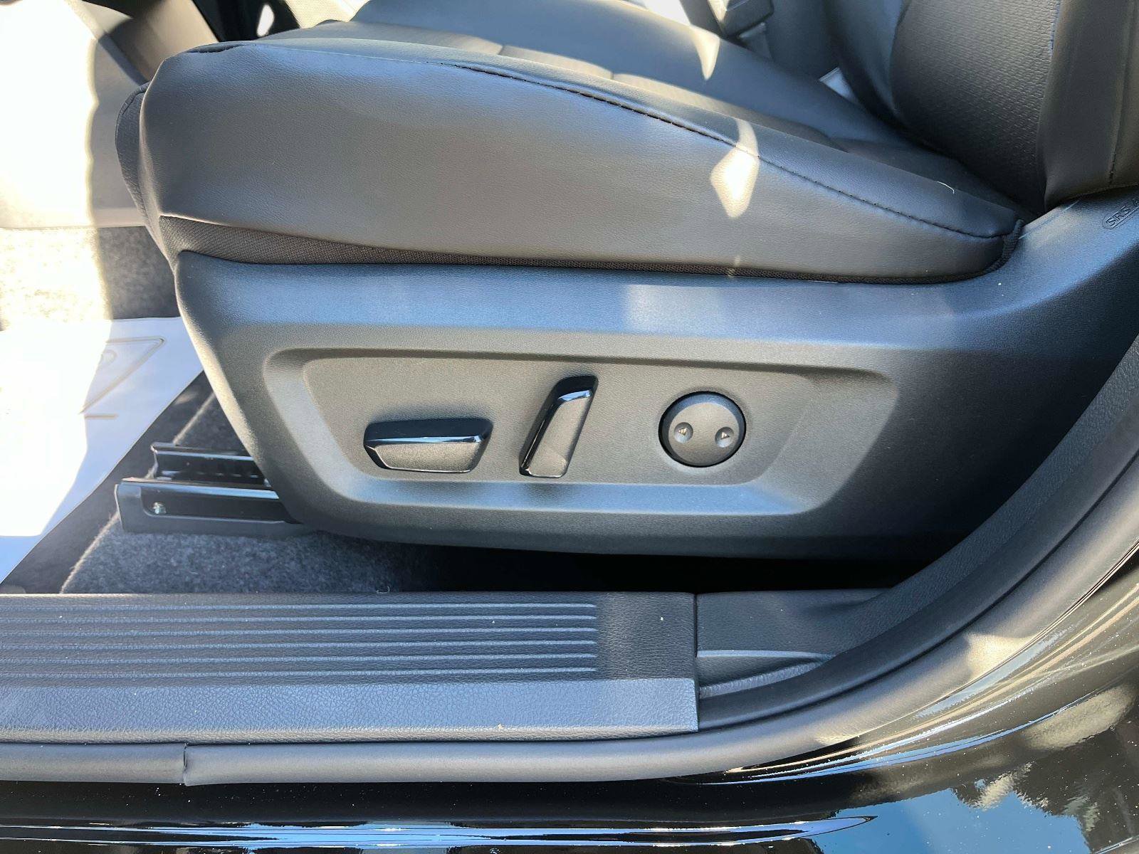 New 2026 Nissan Rogue SV w/ SV Premium Package image 19