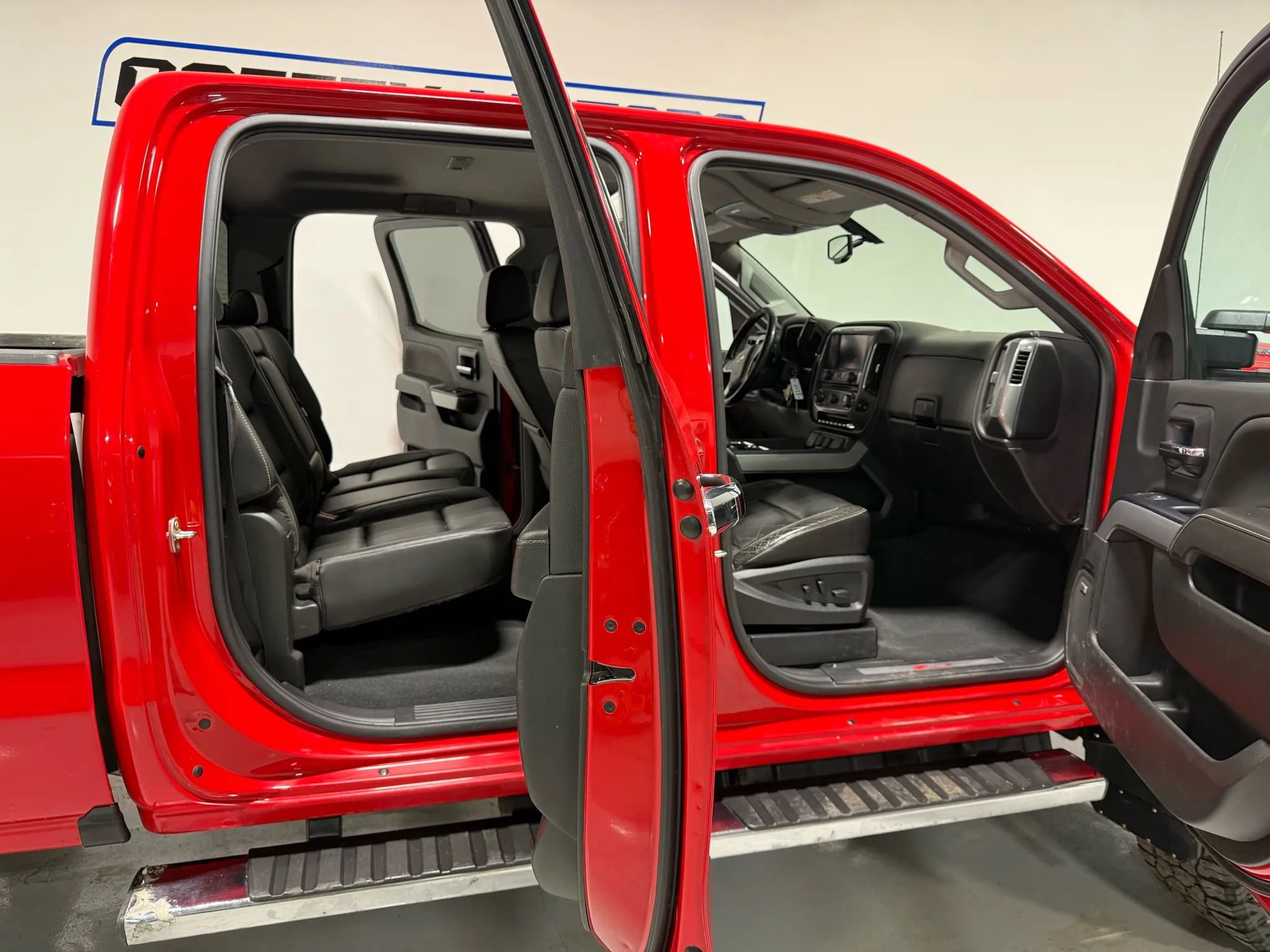 Used 2019 Chevrolet Silverado 2500 LTZ image 11