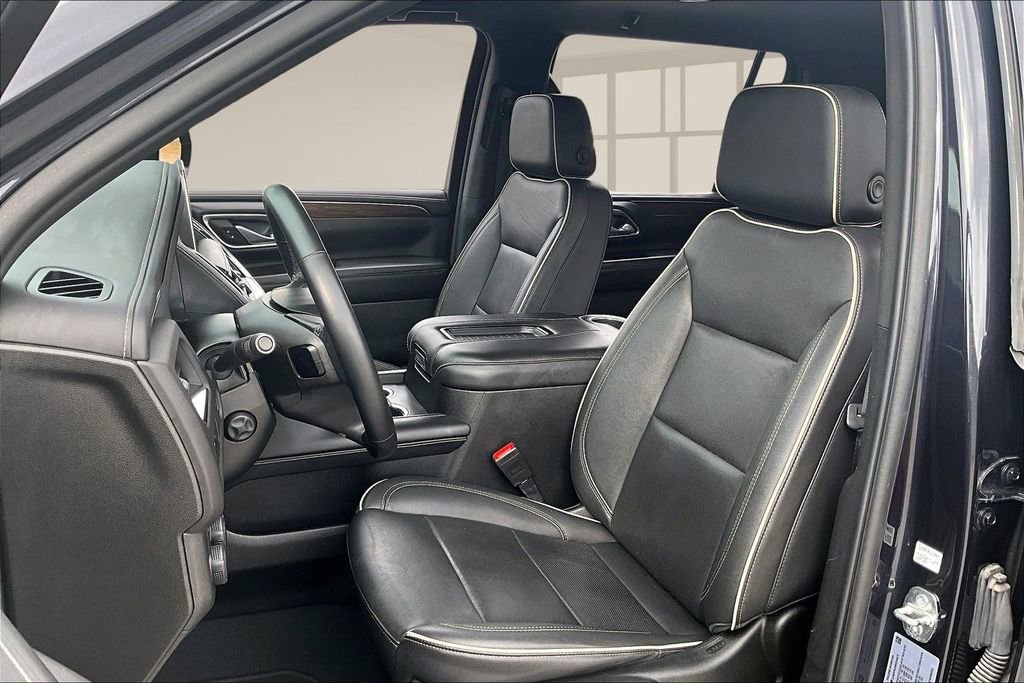 Used 2024 Chevrolet Suburban Premier image 21