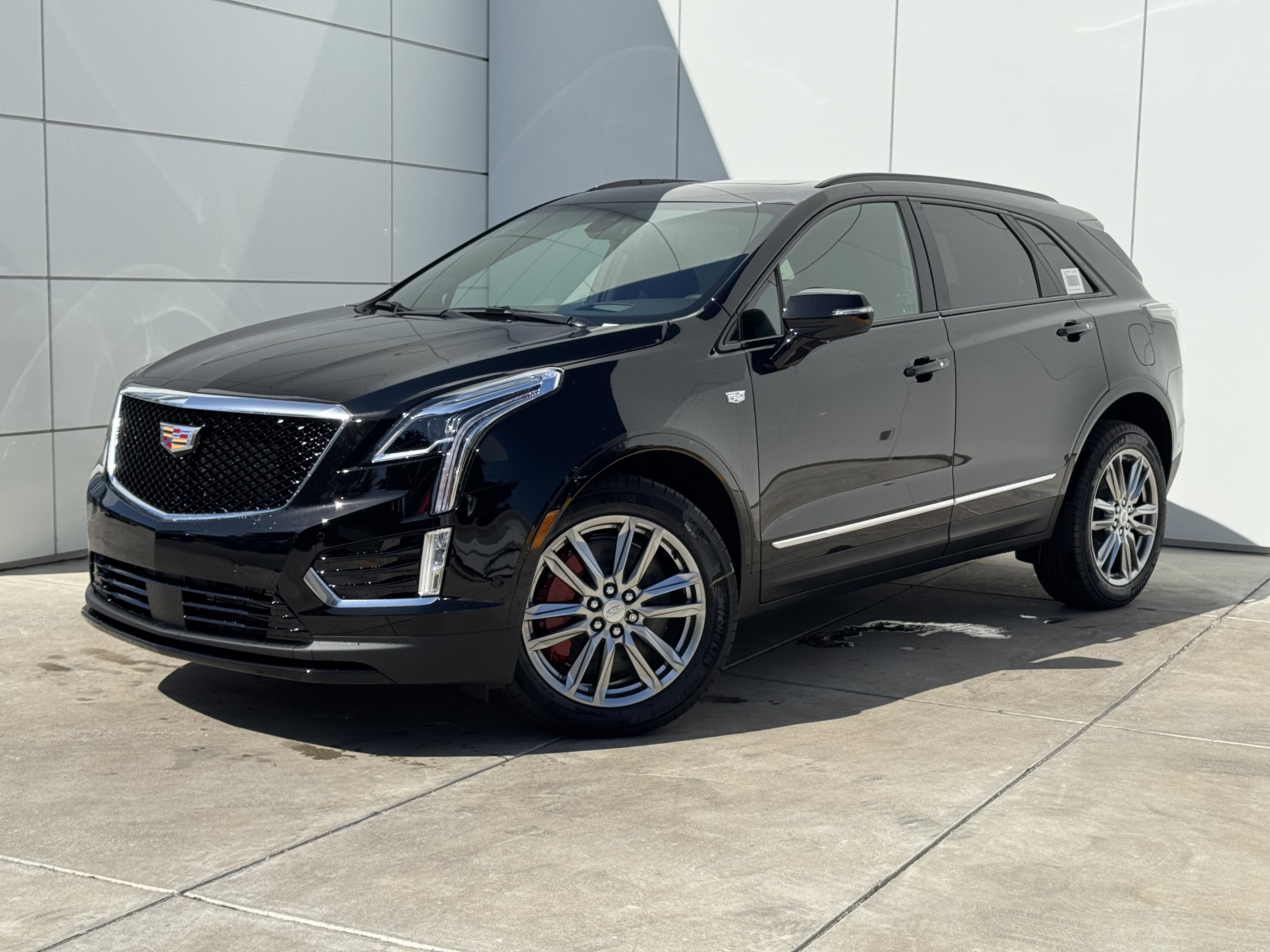 New 2025 Cadillac XT5 Sportv w/ Technology Package image 2