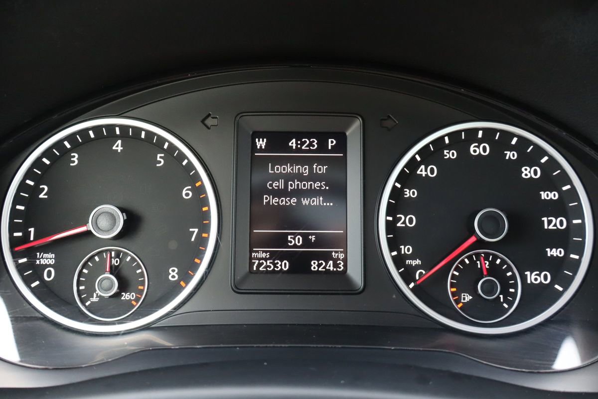 Used 2012 Volkswagen Tiguan S image 31