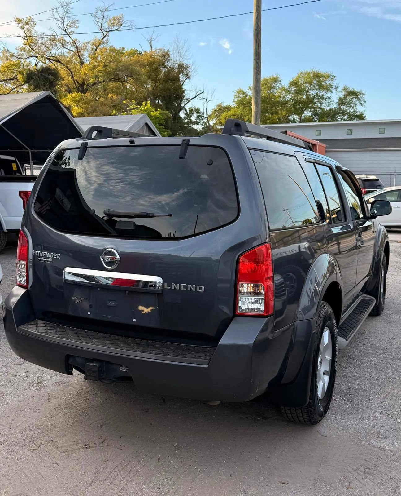 Used 2012 Nissan Pathfinder S w/ Protection Pkg image 7