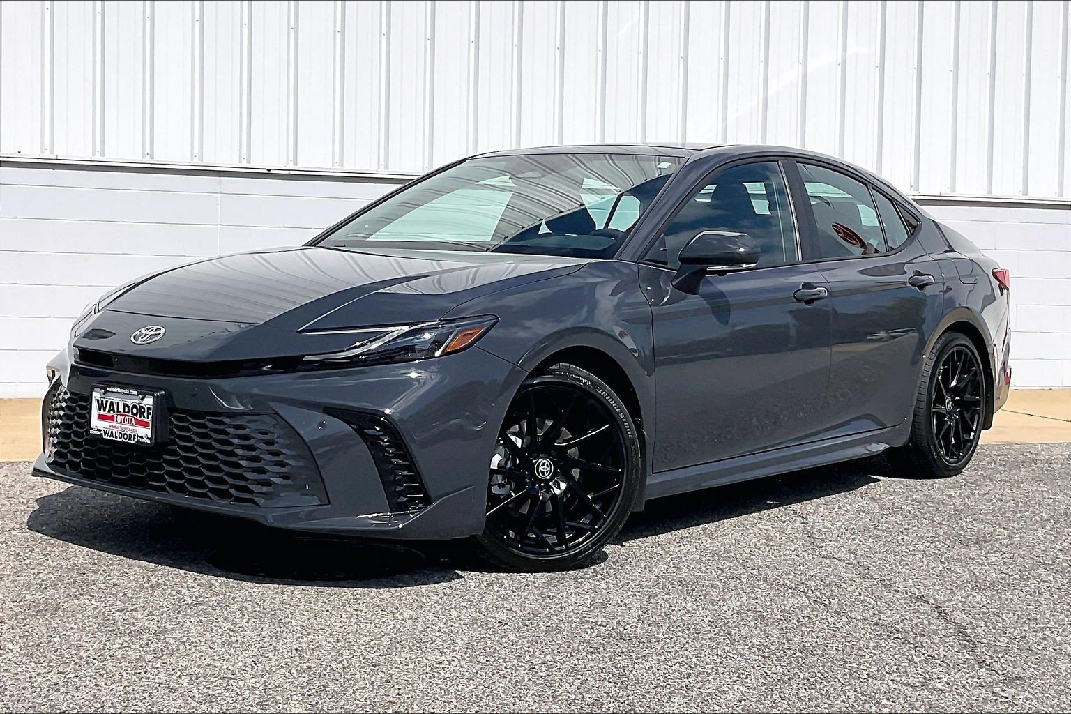 Used 2026 Toyota Camry XSE w/ Premium Plus Package FWD image 2