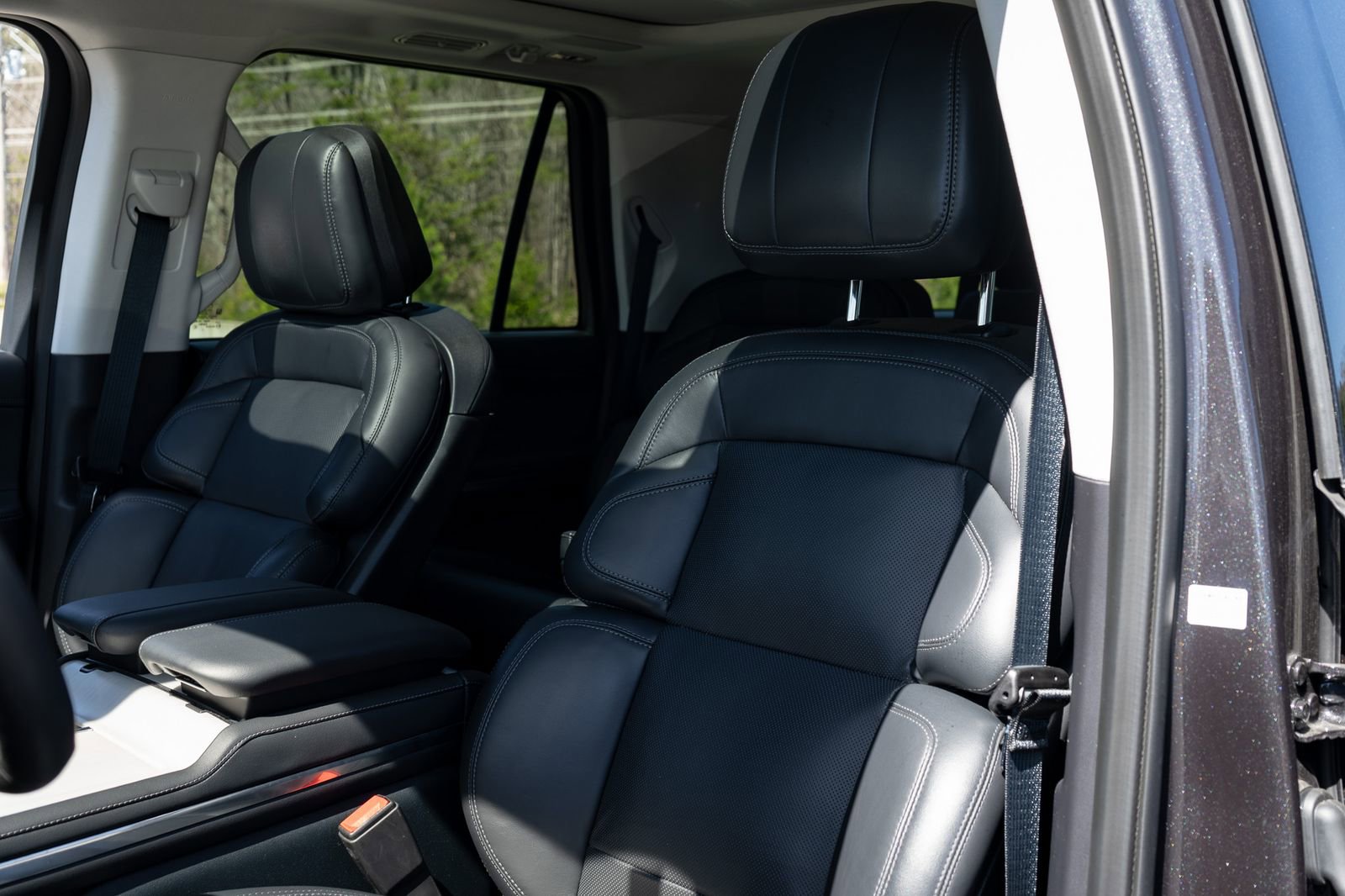 Used 2025 Lincoln Navigator L Reserve AWD/4WD image 27