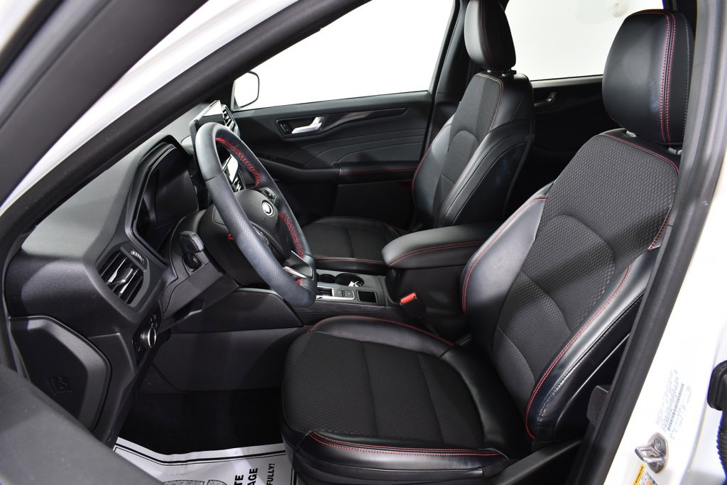 Used 2023 Ford Escape ST-Line w/ Tech Pack #1 image 6