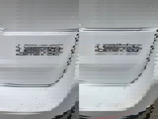 New 2025 Jeep Grand Cherokee L Limited image 12