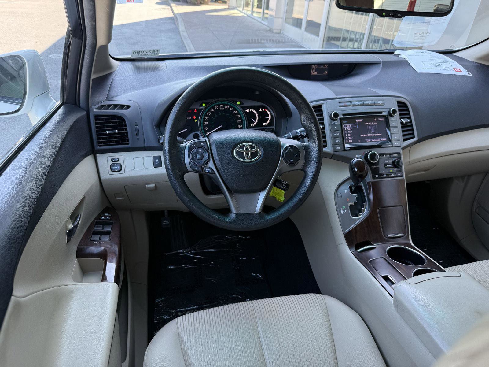 Used 2015 Toyota Venza LE AWD/4WD image 16