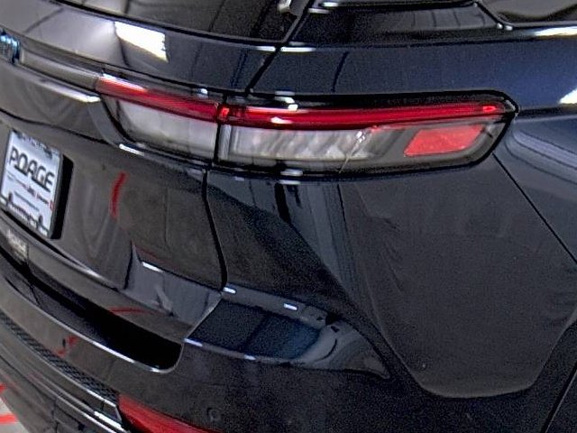 Used 2024 Jeep Grand Cherokee Limited 4xe image 13