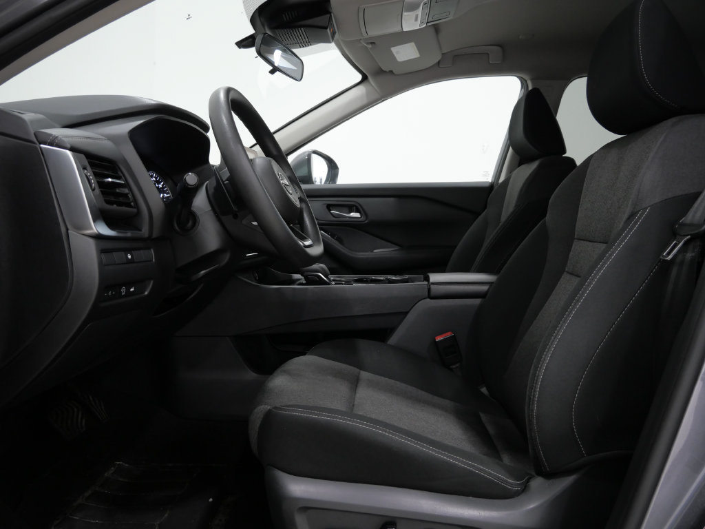 Used 2024 Nissan Rogue SV AWD/4WD image 12