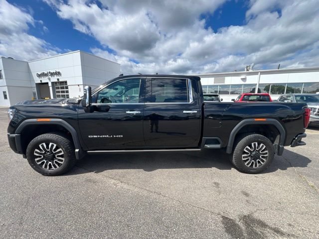 Used 2024 GMC Sierra 2500 Denali Ultimate w/ Max Trailering Package AWD/4WD image 8