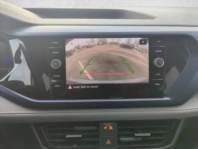 Used 2024 Volkswagen Taos SE image 11