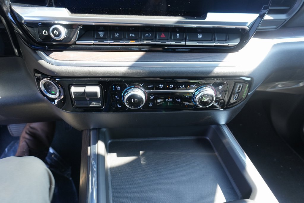 New 2025 GMC Sierra 2500 SLT w/ SLT Premium Package image 21