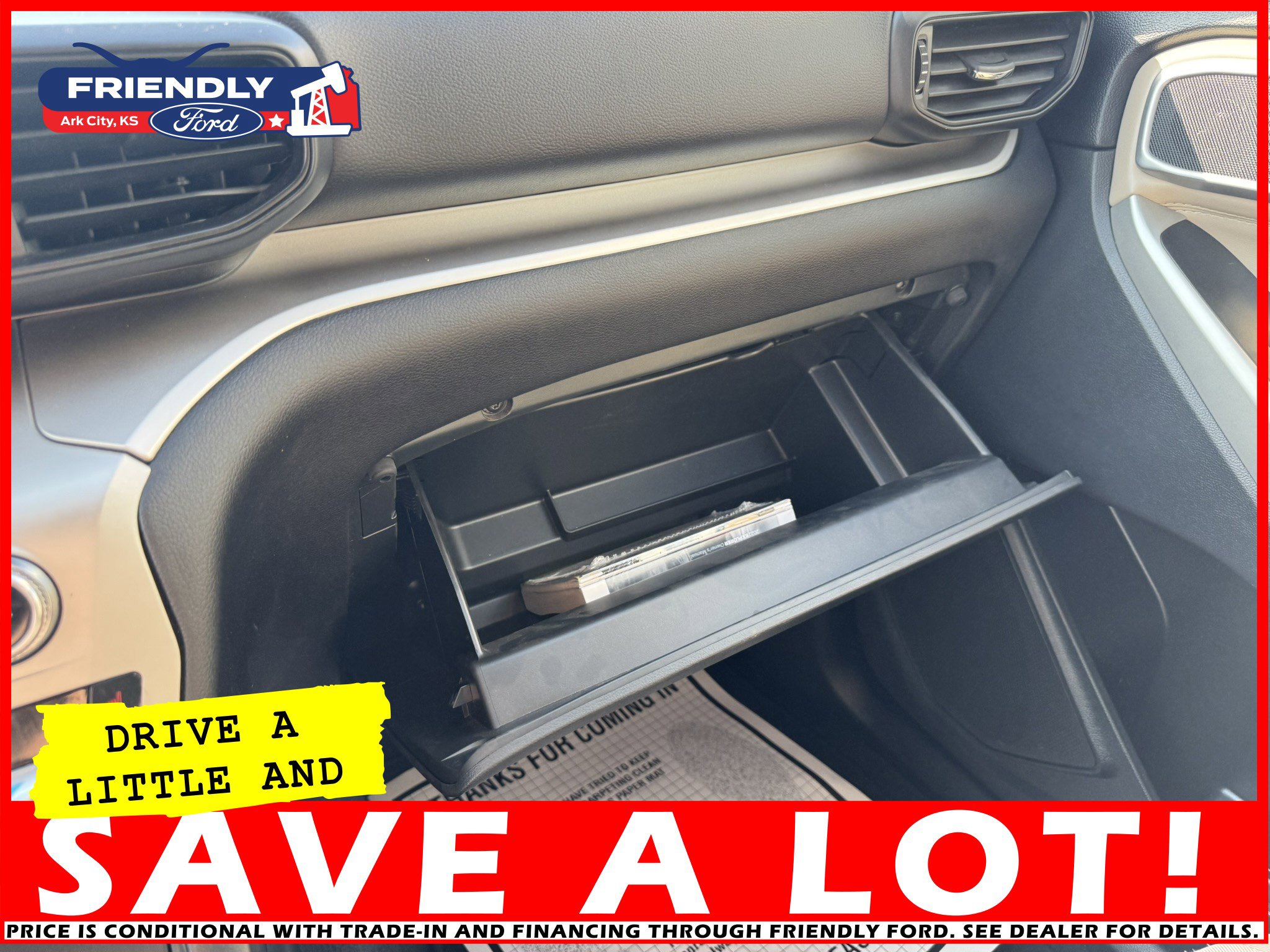 Used 2022 Ford Explorer XLT image 31