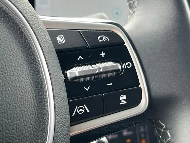 Certified 2025 Kia Sorento EX FWD image 31