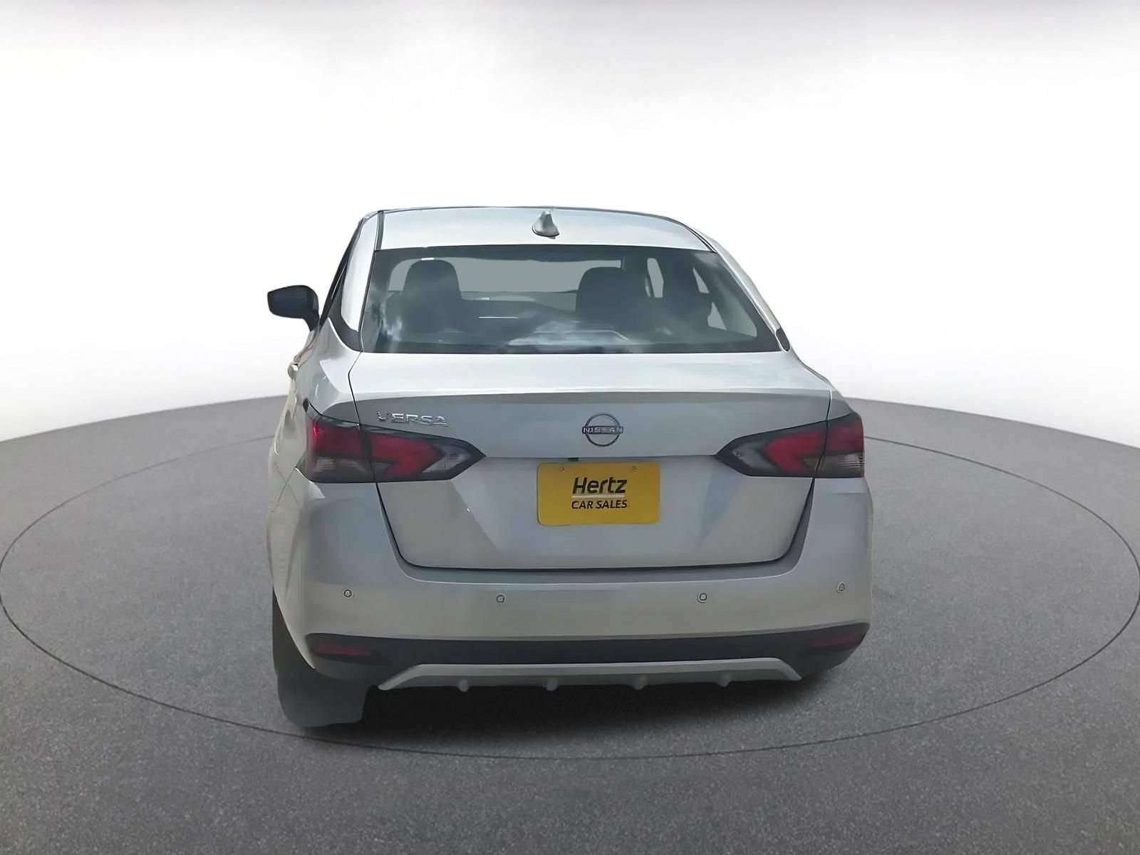 Used 2025 Nissan Versa SV FWD image 10