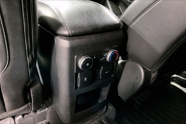 Used 2021 Ford Explorer XLT w/ Equipment Group 202A AWD/4WD image 11
