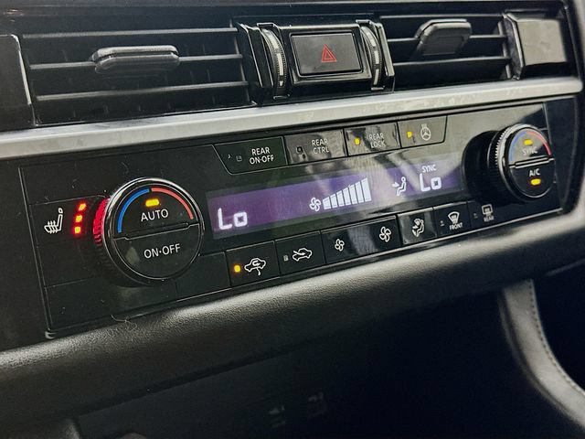 Used 2022 Nissan Pathfinder SL AWD/4WD image 28