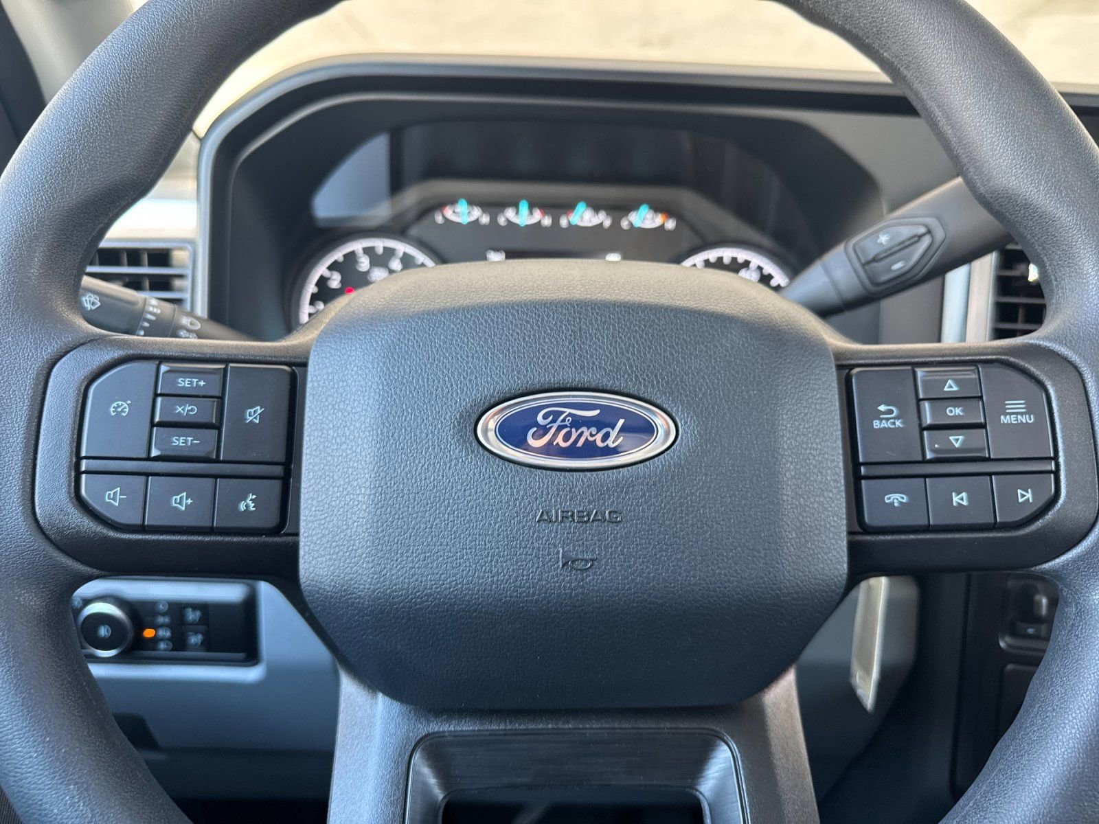 New 2025 Ford F250 XL w/ XL Chrome Package image 22