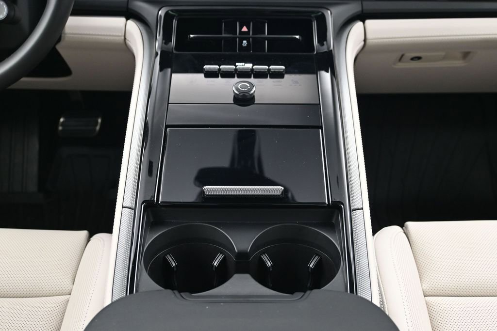 Certified 2026 Porsche Panamera image 10