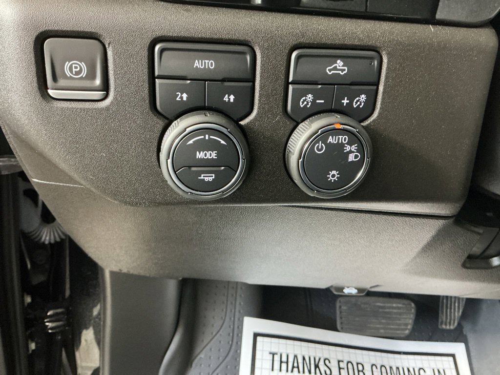 Used 2022 Chevrolet Silverado 1500 LT AWD/4WD image 18