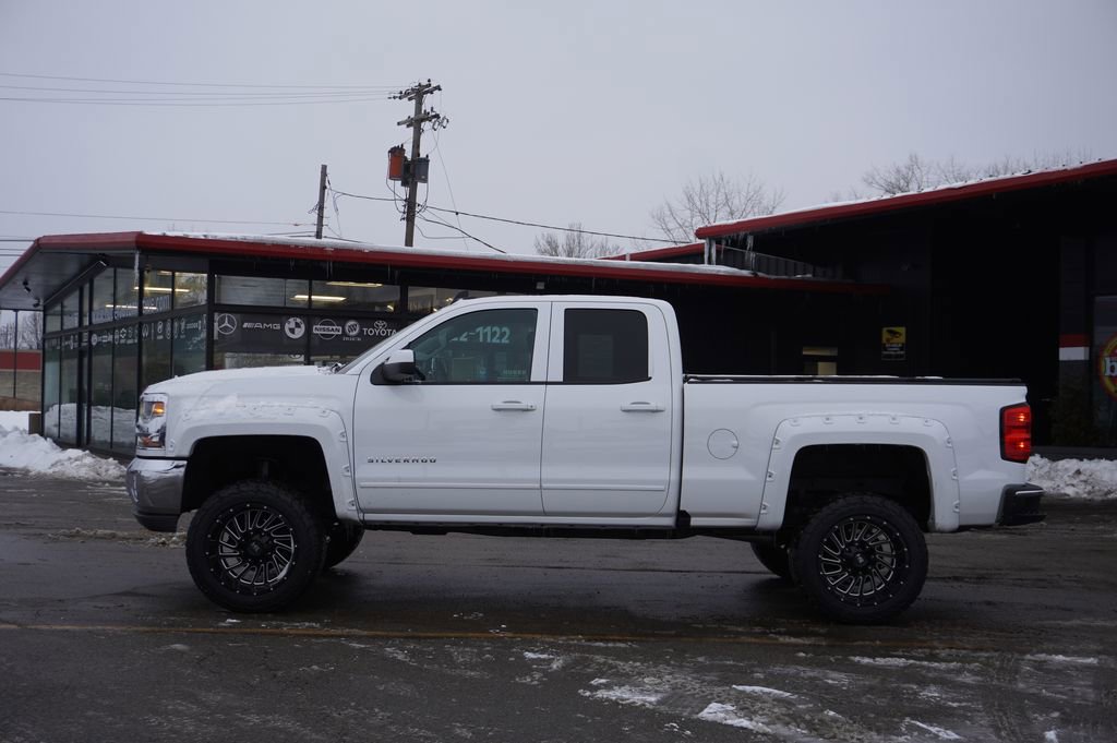 Used 2017 Chevrolet Silverado 1500 LT w/ All Star Edition image 4