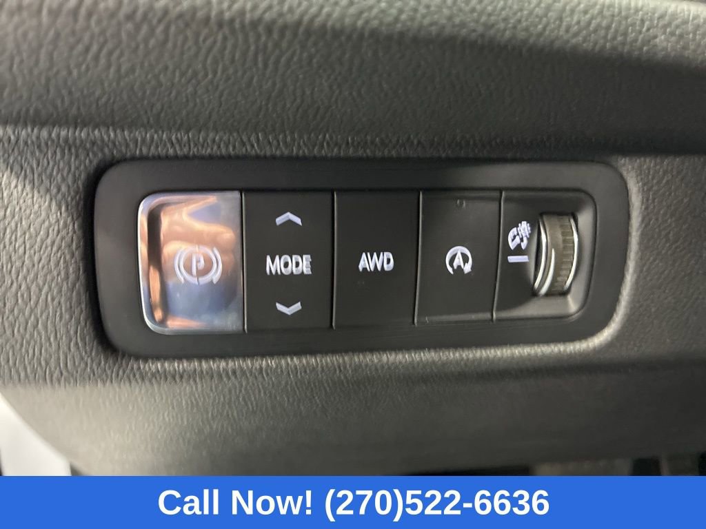 Used 2026 Chevrolet Traverse LT image 17