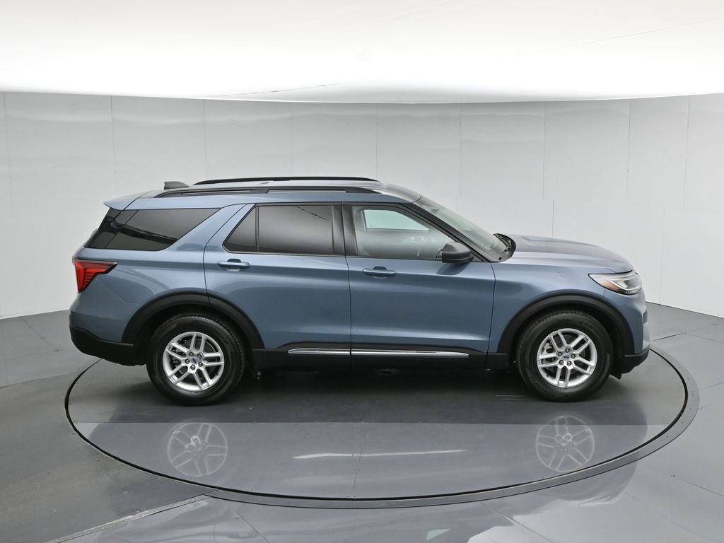 Used 2025 Ford Explorer Active w/ Active Comfort Package image 42